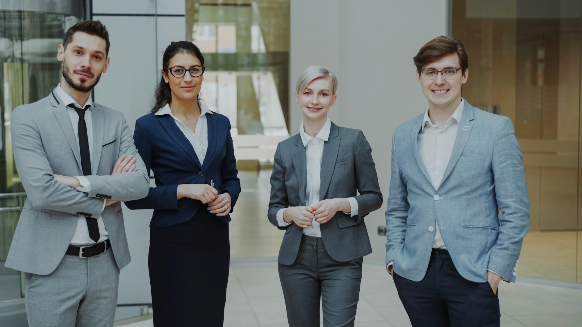 Why Dressing Professionally Still Matters — And Why It’s More Important Than Ever
